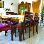 House Rozi 3*