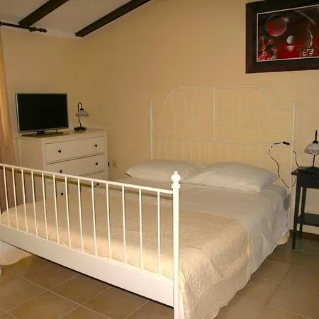 House Rozi Vendégház 3*