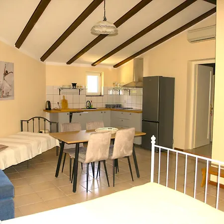 Vendégház House Rozi