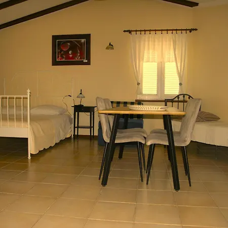 Vendégház House Rozi 3*
