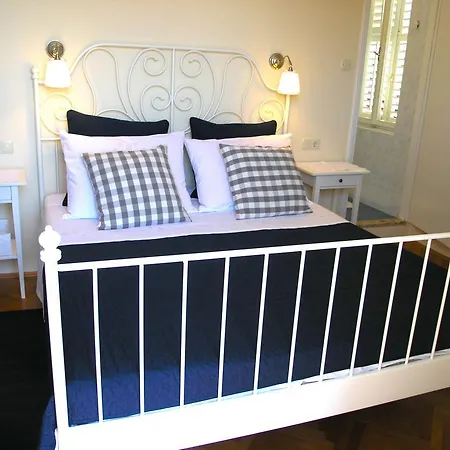 House Rozi 3*