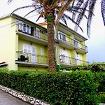 House Rozi 3* Palit