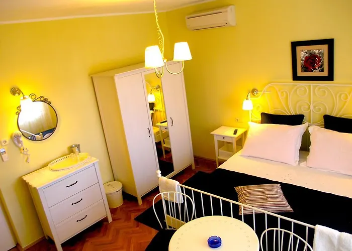Πανσιόν House Rozi Palit