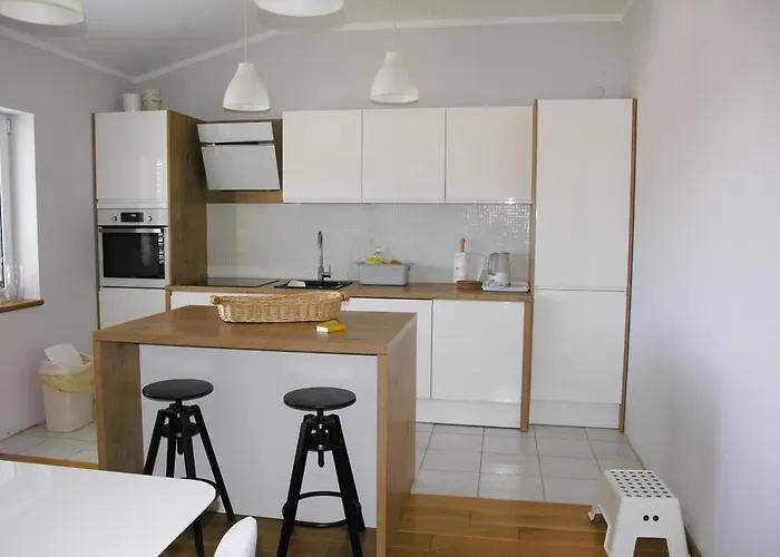 Πανσιόν House Rozi 3*