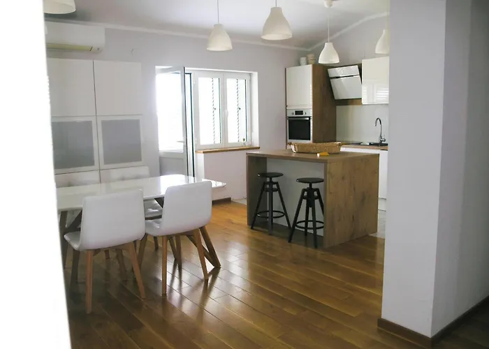 House Rozi 3*