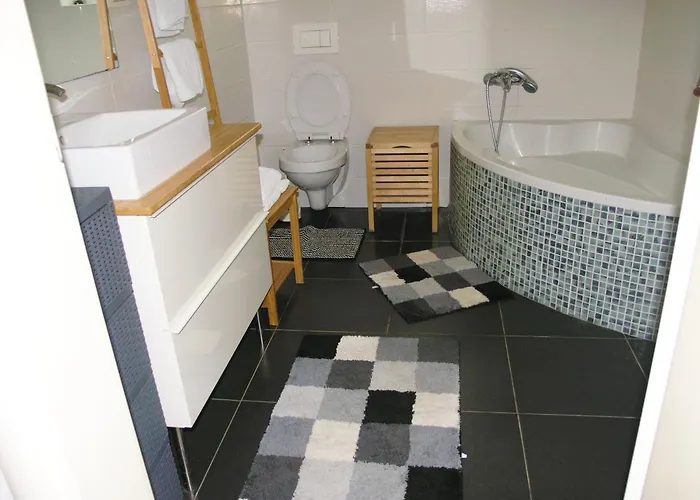 House Rozi Πανσιόν 3*