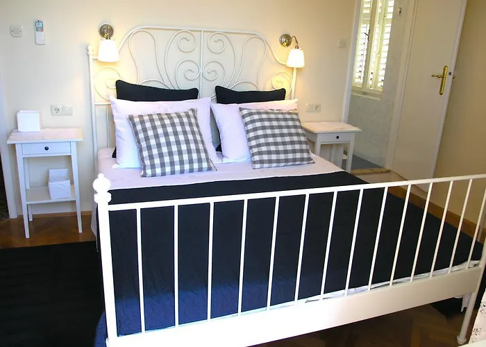 House Rozi 3*