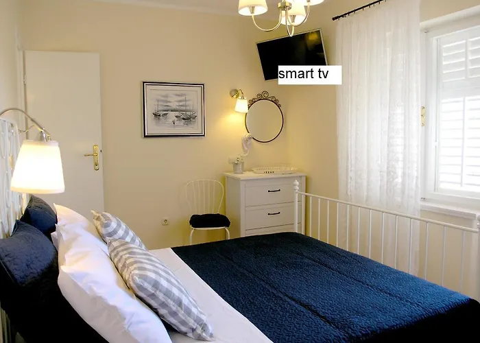 House Rozi Πανσιόν Palit