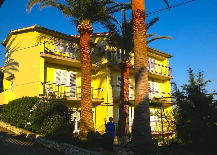 Πανσιόν House Rozi